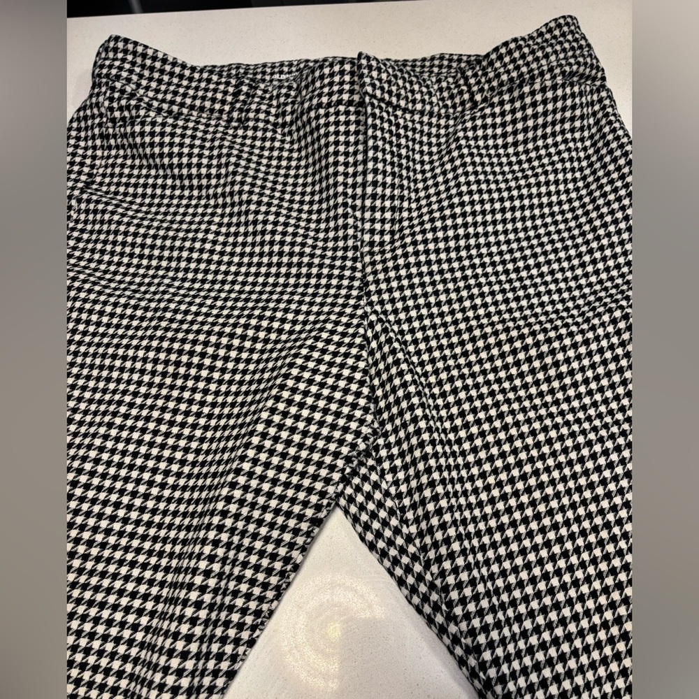 Old Navy Pixie Pants - image 4